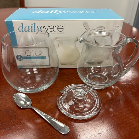 Other - New Dailyware Glass 4 Pieces Sugar and Creamer Set